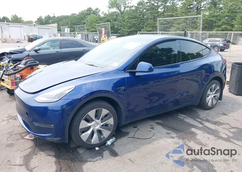2023 Tesla Model Y Awd/Long Range Dual Motor All-Wheel Drive из США, поврежденный, VIN 7SAYGDEE2PF669850